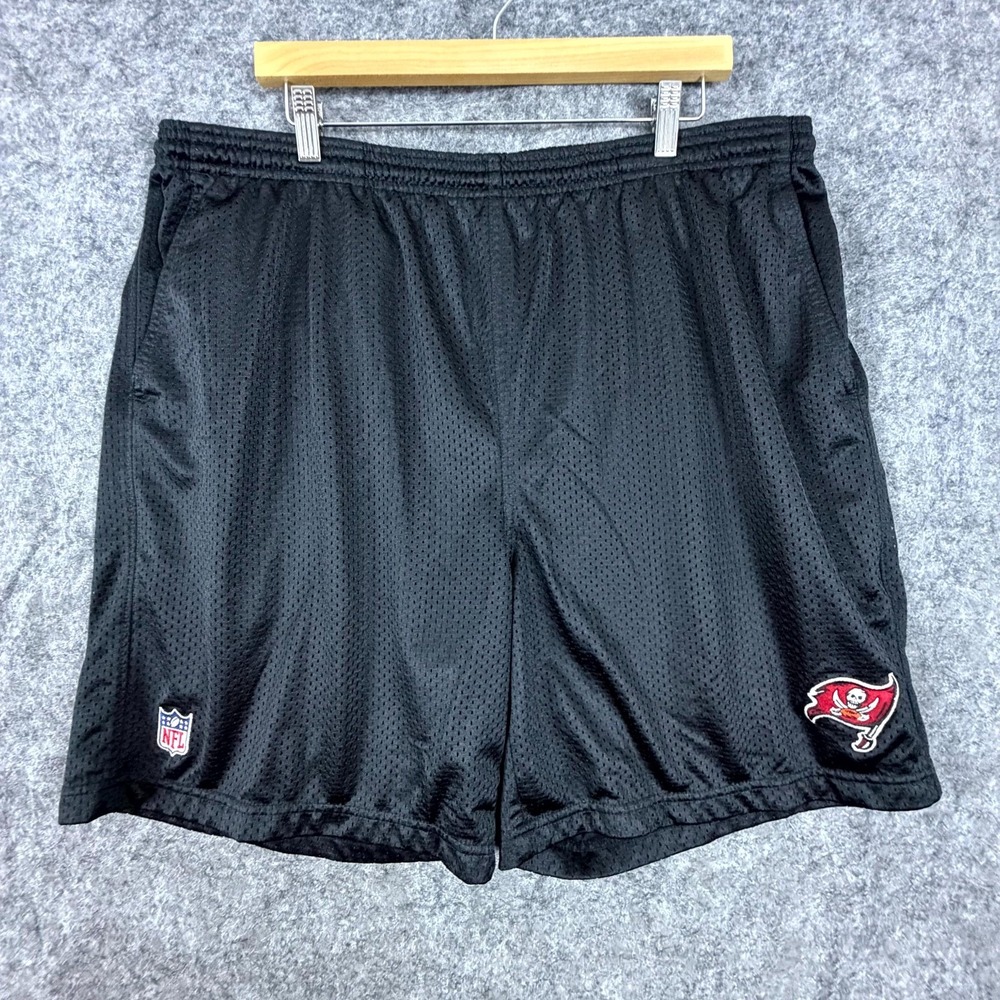 Tampa Bay Buccaneers Shorts Mens 38 Black Reebok NFL Mesh Athletic Flowy Logo